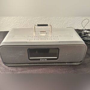 iHome iD91 Clock Radio Speaker Dock with Dual Alarm FM - No Remote